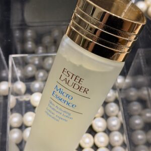 Estée Lauder Micro Essence Pakistan